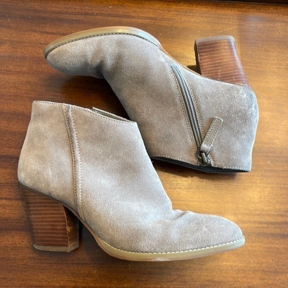 Susina tan suede heeled booties